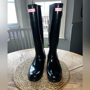 Hunter Black Tall Gloss Rain Boots